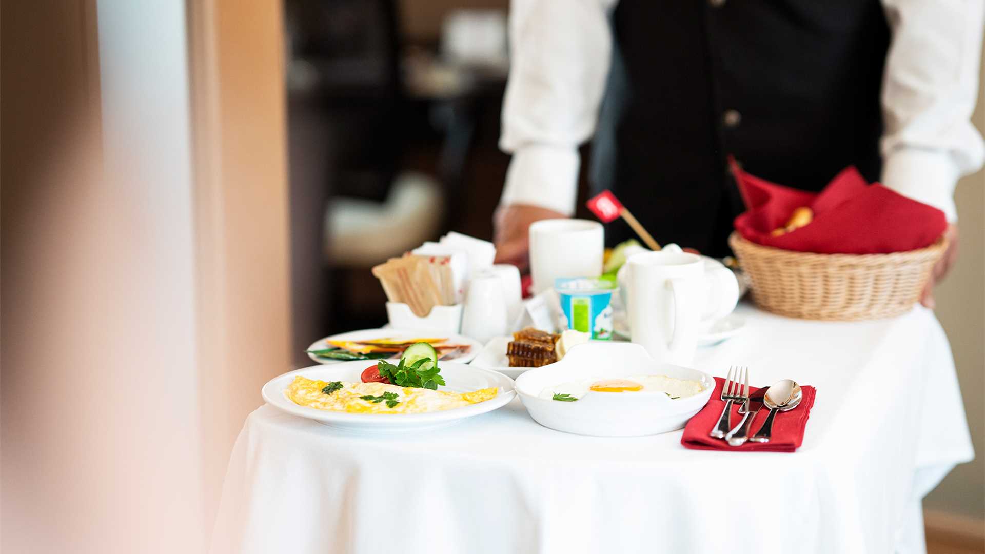 ROOM SERVICE